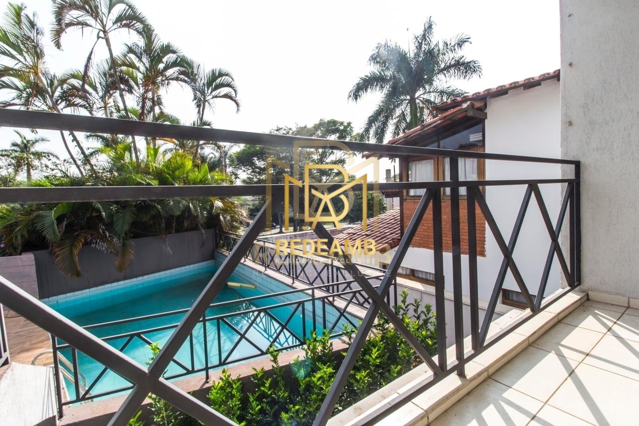Casa No Condomínio De Luxo Em Alphaville