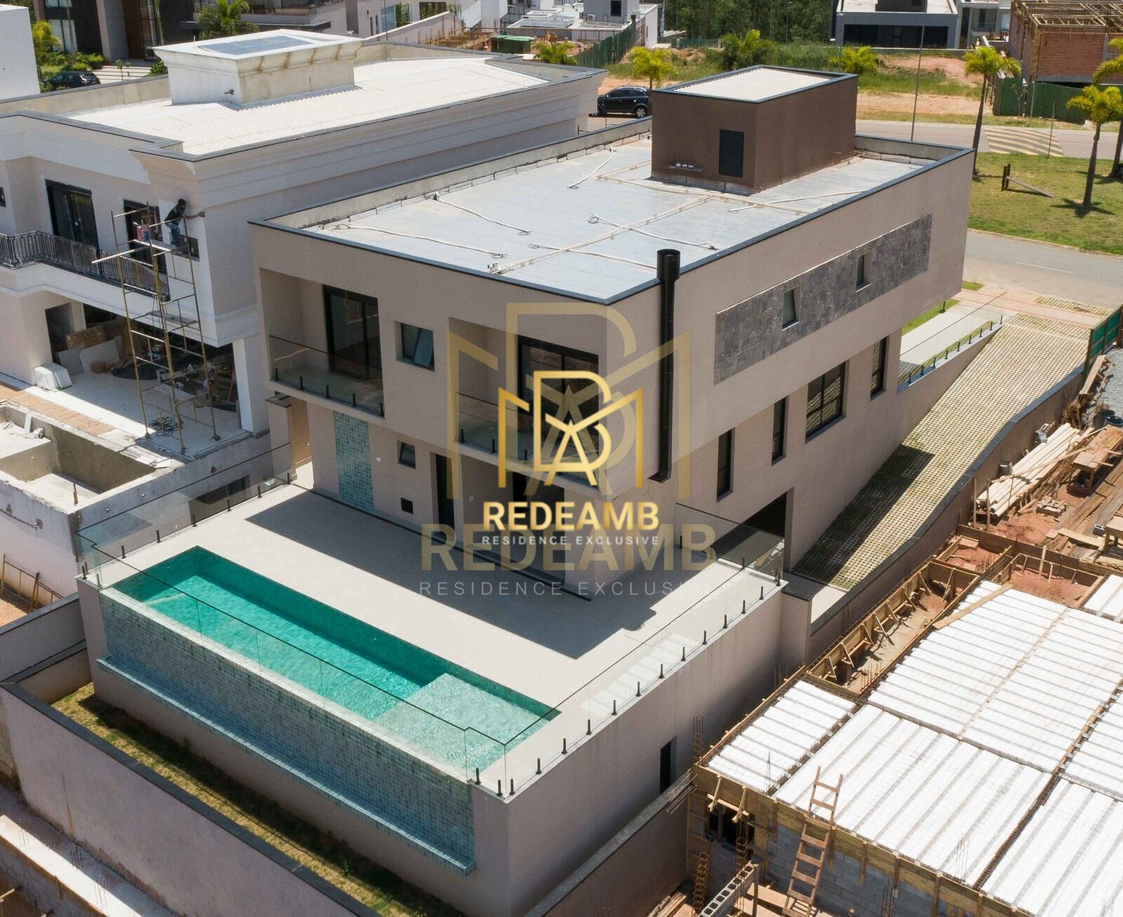 Casa de Luxo à Venda com 5 Suítes no Condomínio Itahyê – Tamboré - Santana de Parnaíba