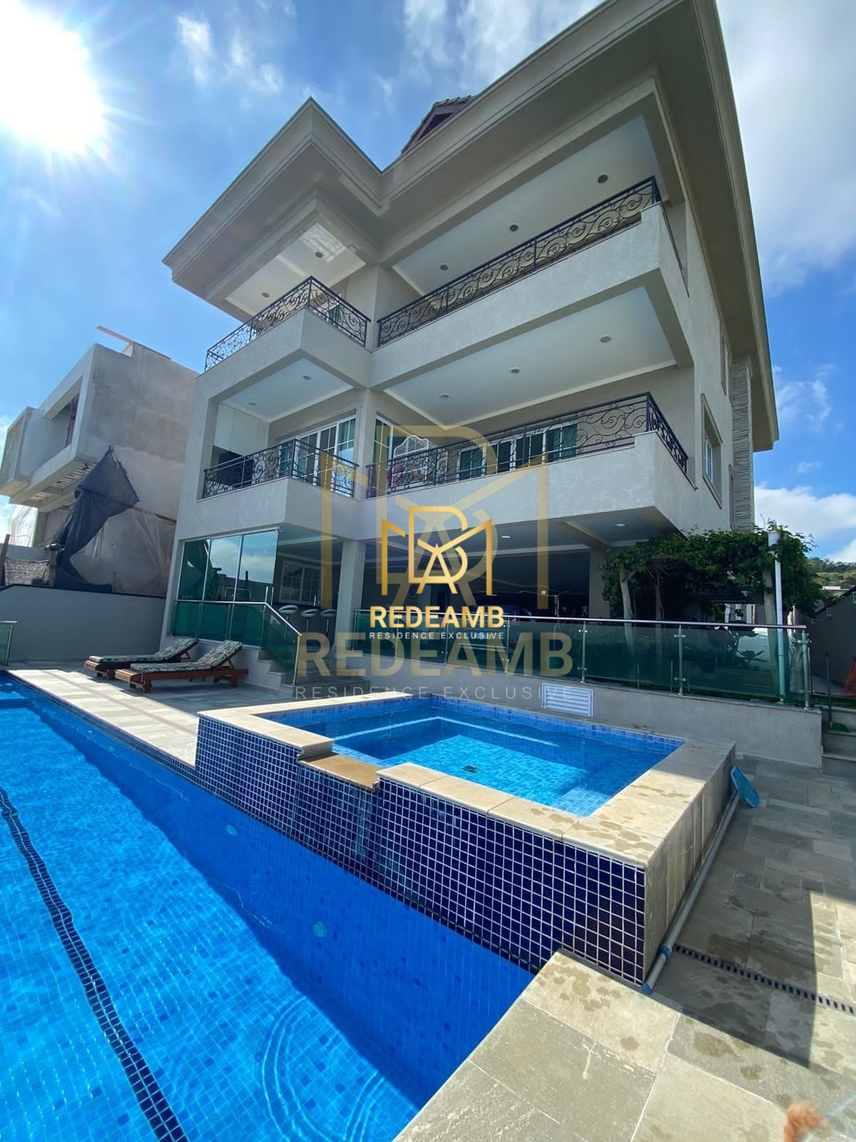 Casa à venda no Gênesis 2 bairro Alphaville em Santana de Parnaíba/SP