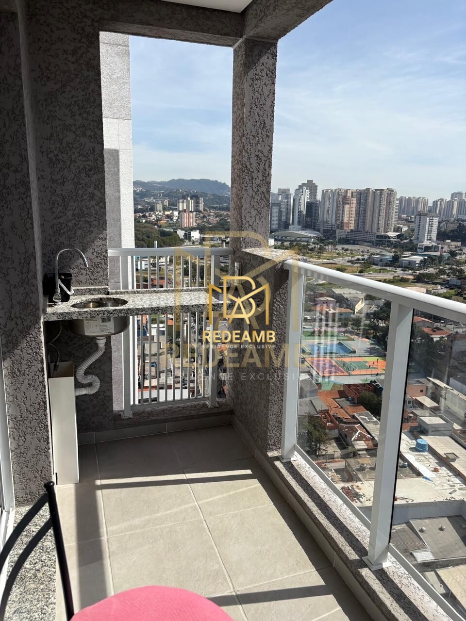 Apartamento para alugar no bairro Alphaville Empresarial em Barueri/SP