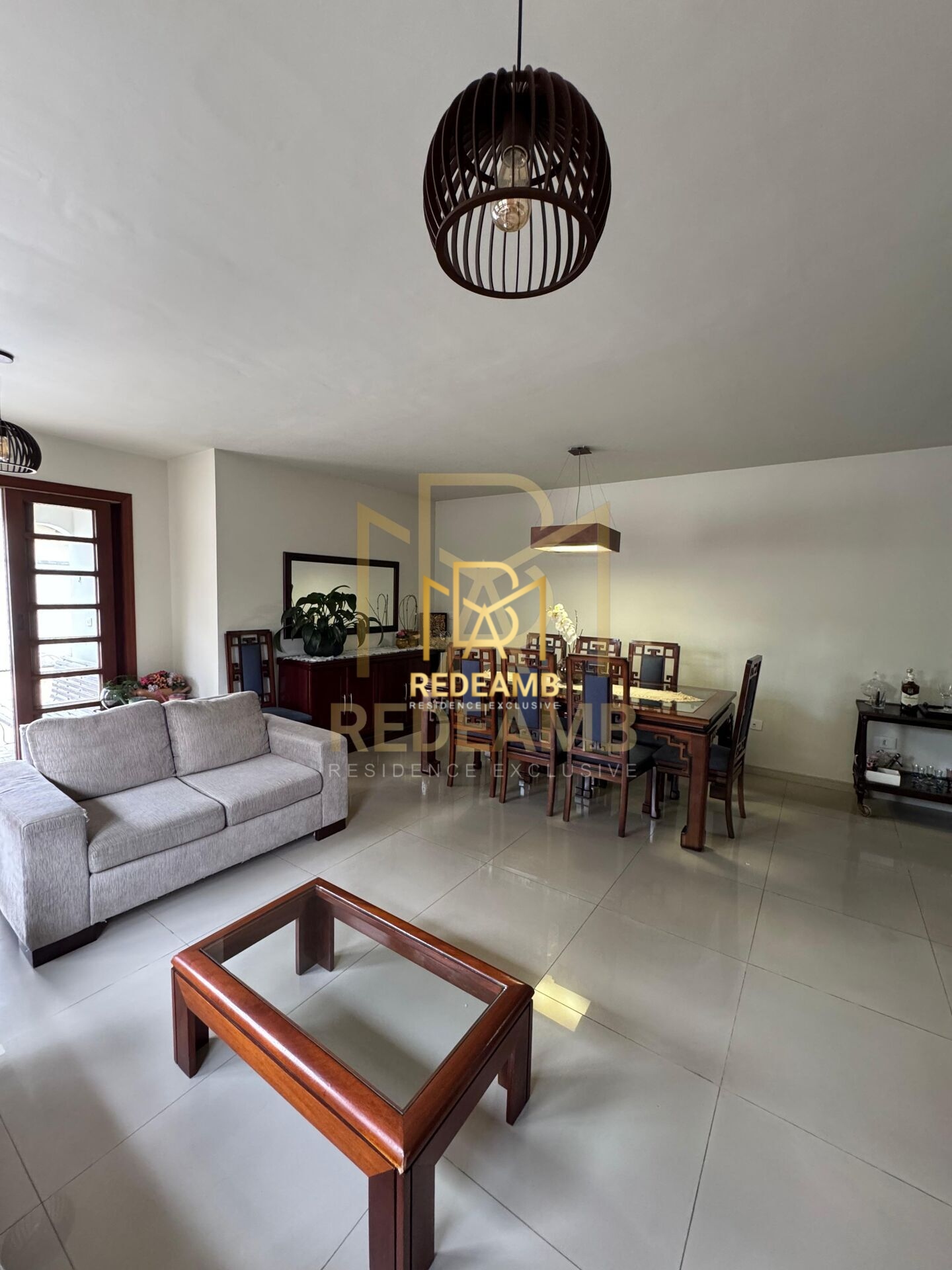 Casa Térrea para Retrofit com 2 dormitórios no Residencial Quatro em Alphaville - Santana De Parnaíba/SP