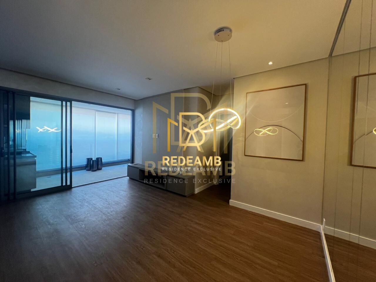Apartamento para Locação no Condomínio Level em Alphaville com 95m² e 2 Suítes