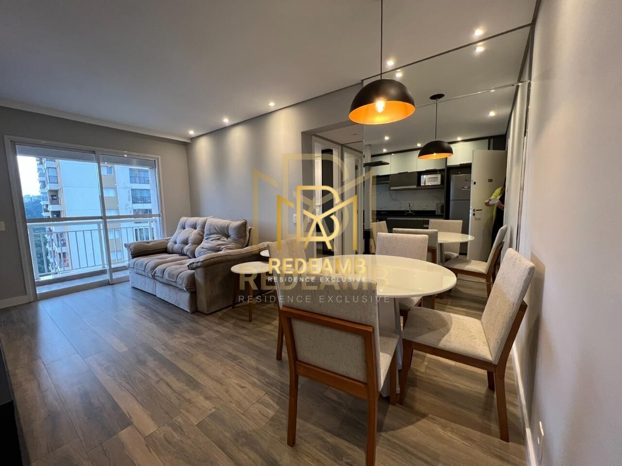 Apartamento de 67m²  Mobiliado disponível para Venda e Locação no Condomínio Glass em Alphaville-SP