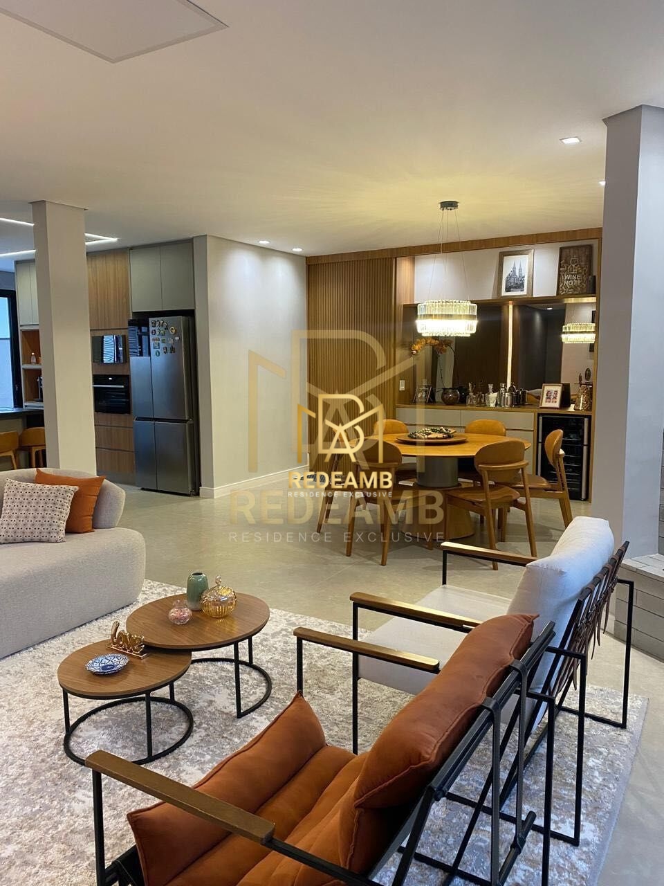 Casa Alto Padrão para Locação com 4 Suítes no Residencial 0 em Alphaville - Barueri