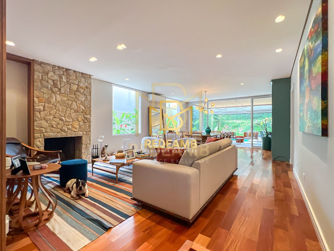 Casa Alto Padrão com 376,65 m², 04 dormitórios, sendo 04 suítes  no Condomínio Residencial 11 - Alphaville - Santana de Parnaíba/SP