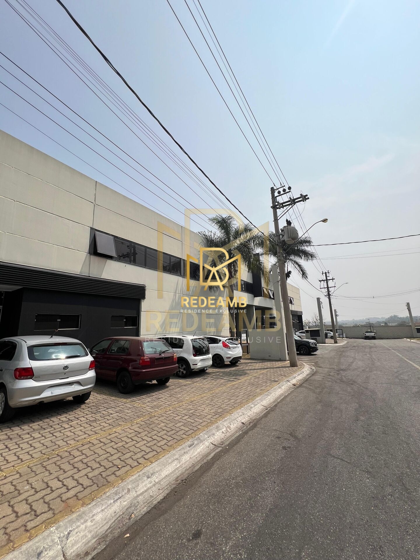 Galpão  em condomínio com área construída de 1.317,73 m² - Condomínio Industrial Gruppo Empresarial  - bairro Iporanga na cidade de Sorocaba/SP