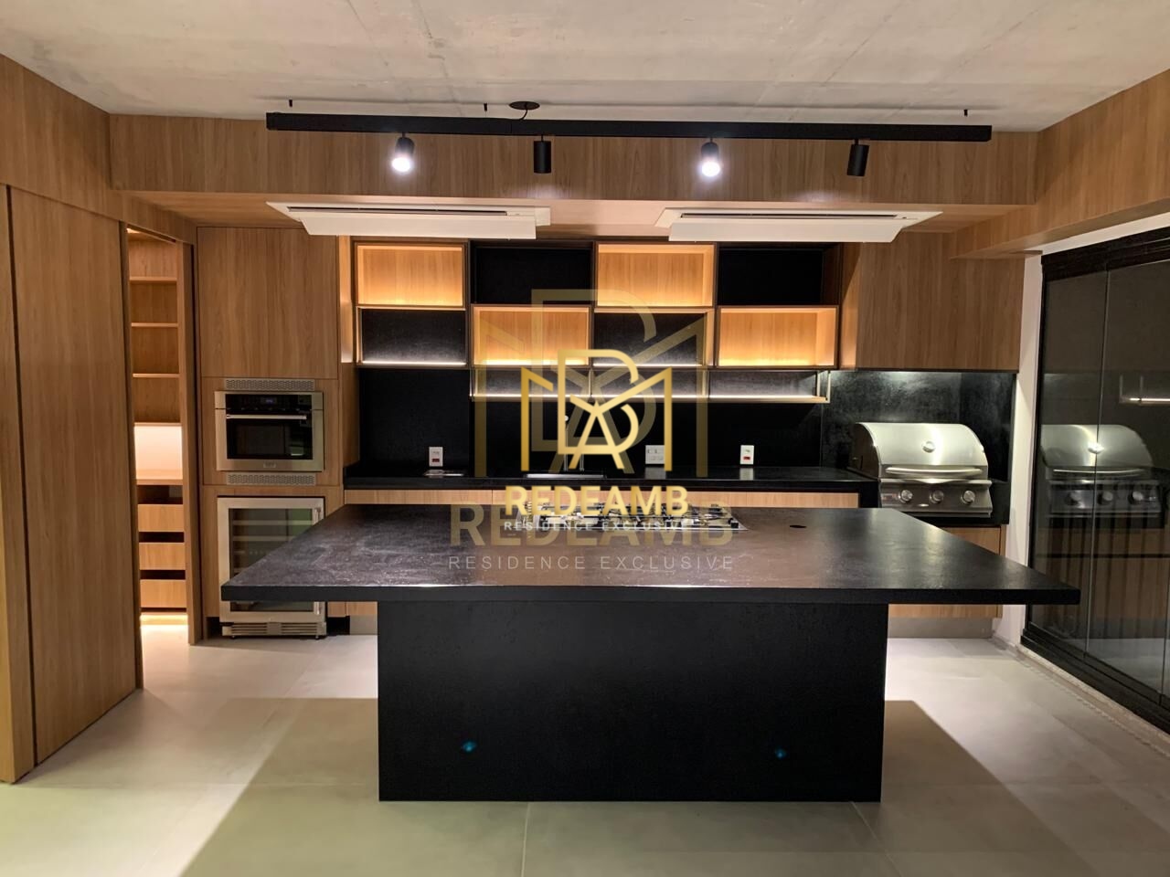 Apartamento Alto Padrão com 360m², 04 dormitórios, sendo 04 suítes no Condomínio Oiapoque - Alphaville - Barueri/AP