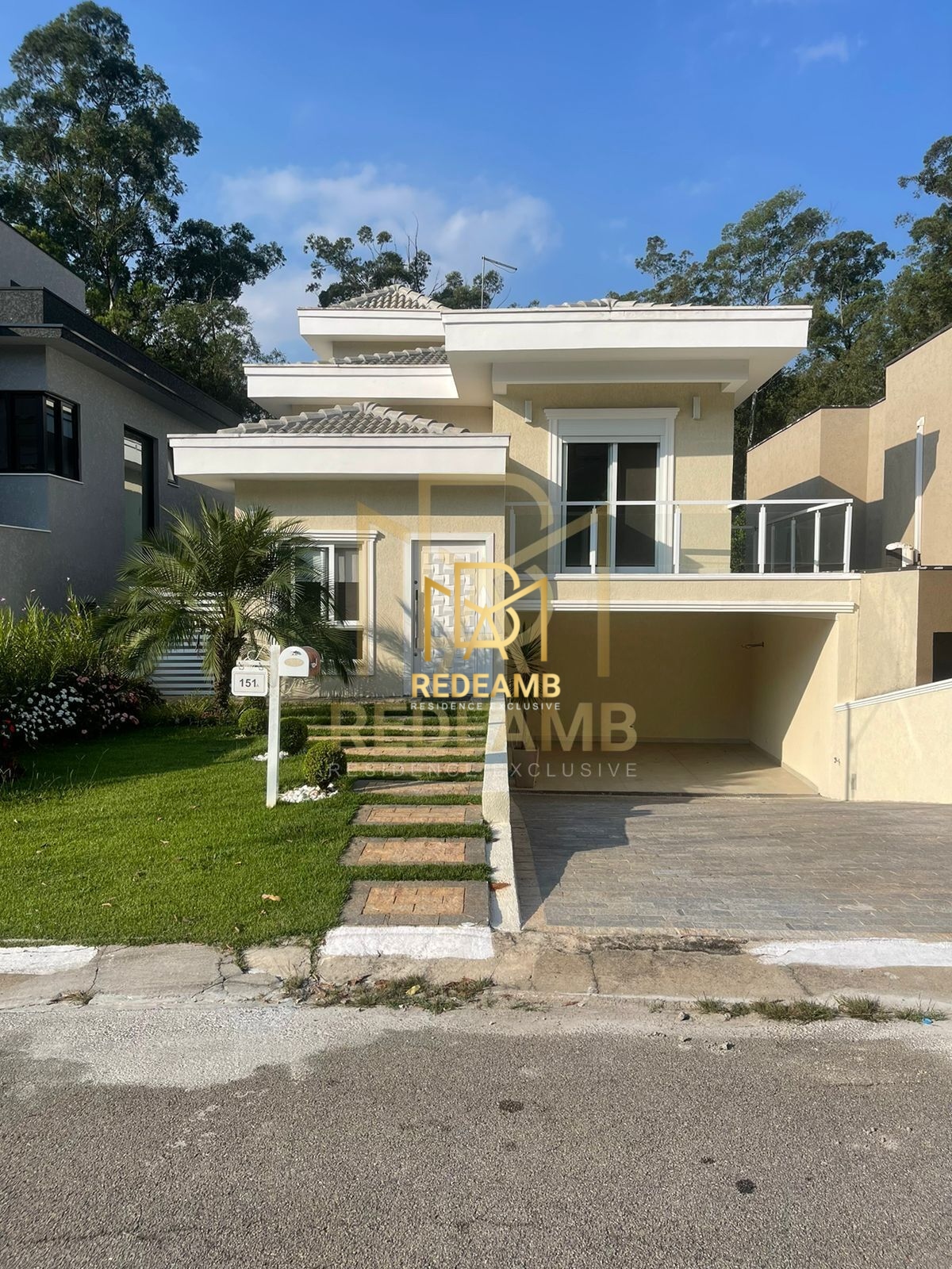 Casa de alto padrão no condomínio NewVille - Santana de Parnaíba-SP