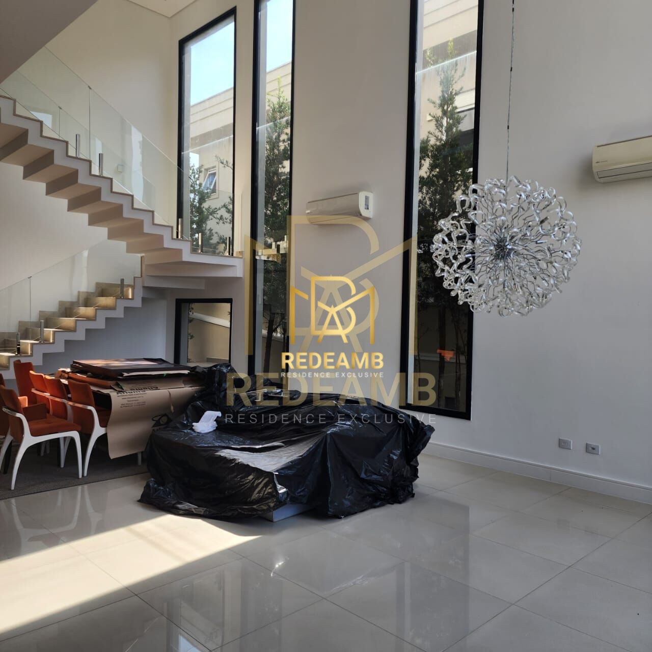 Casa Alto Padrão a Venda com  440m² e 04 suítes  - Condominio New Ville - Bairro Suru - Santana de Parnaíba/SP
