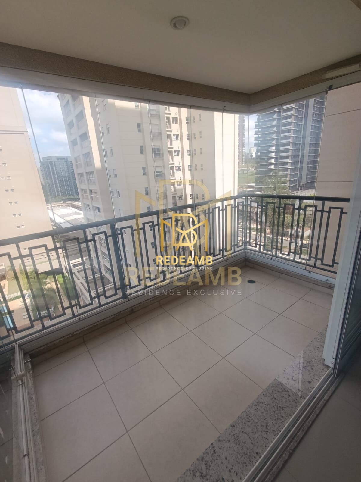 Apartamento Padrão com 50m², 01 suíte semimobiliado no Condomínio Alpha Park em Alphaville - Barueri-SP
