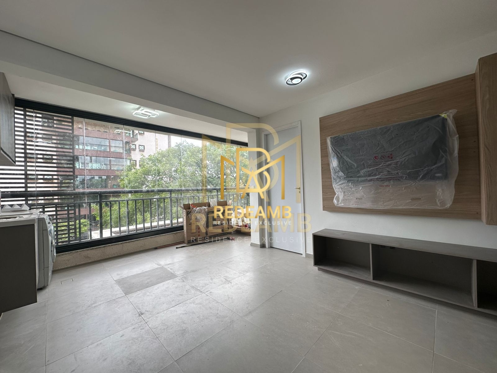 Apartamento Padrão com 51 m², 01 dormitório, semi mobiliado no Condomínio Fiori Alphaville em Barueri/SP
