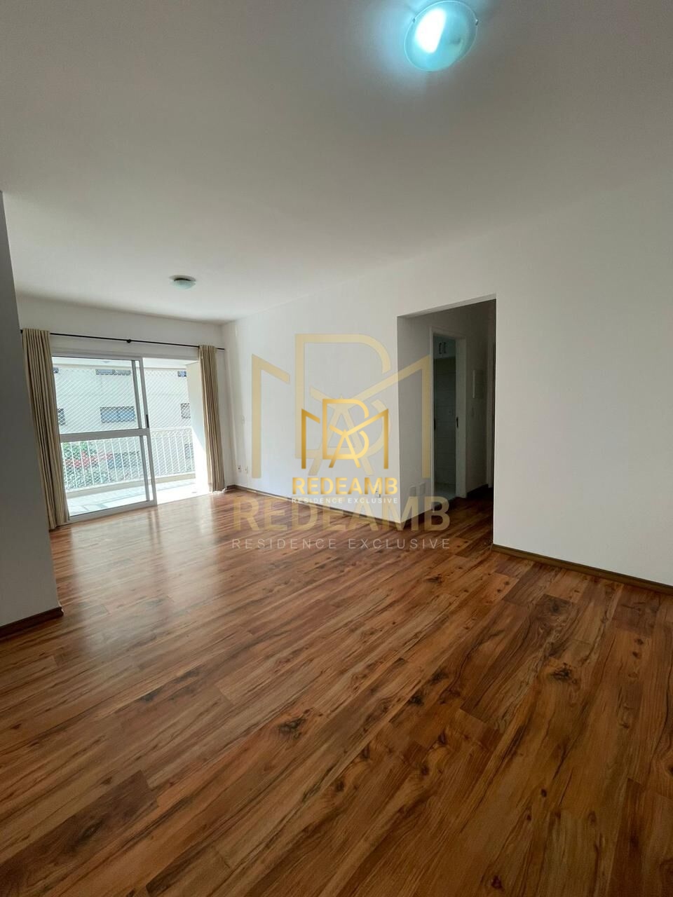 Apartamento Padrão com 80m²,  com 03 dormitórios, sendo 01 suíte - Condomínio Monte Carlo Residencial - Alphaville - Barueri/SP
