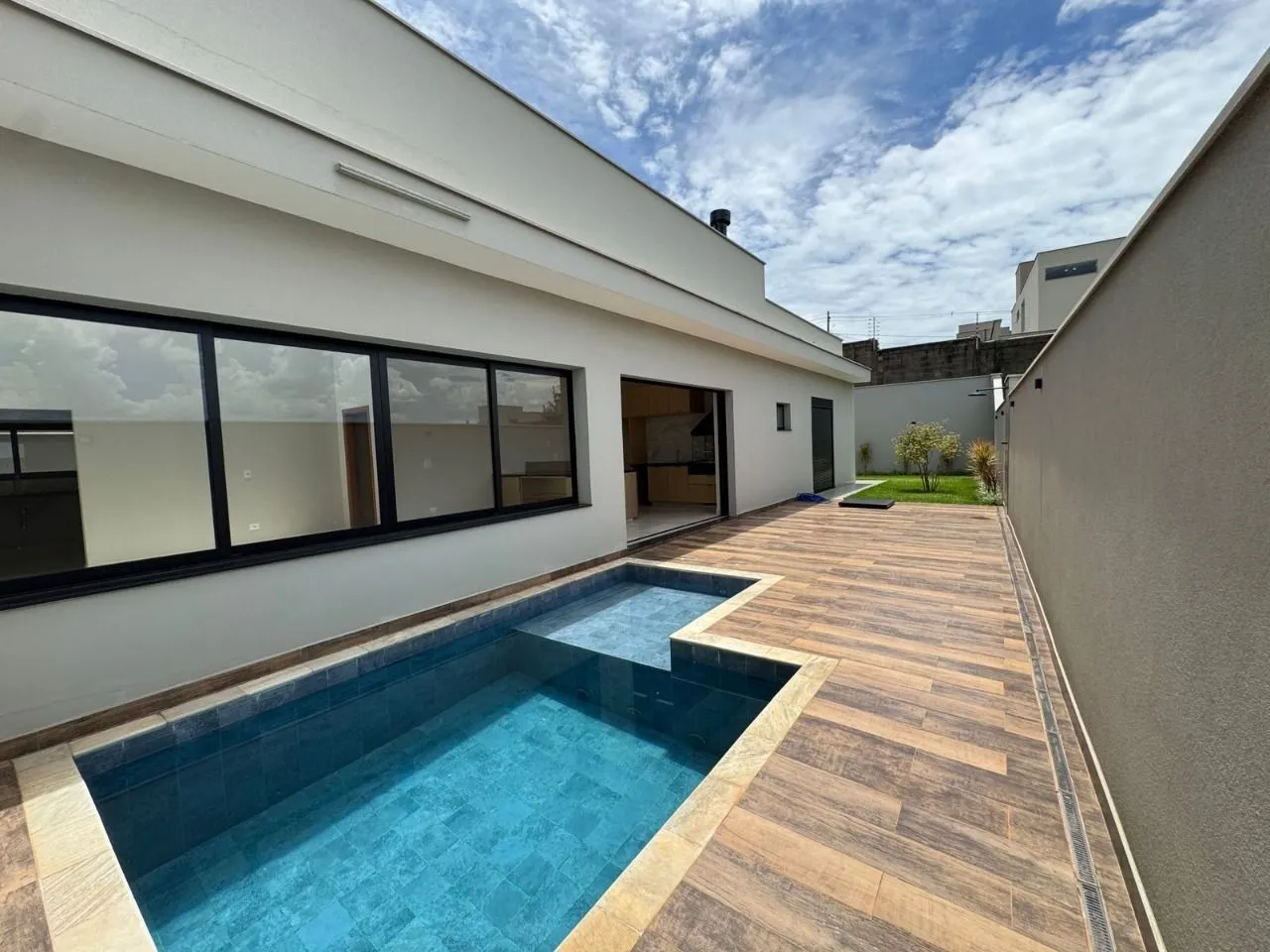 Casa com 4 dormitórios à venda, 238 m² por R$ 2.260.000 - Ondas - Piracicaba/SP