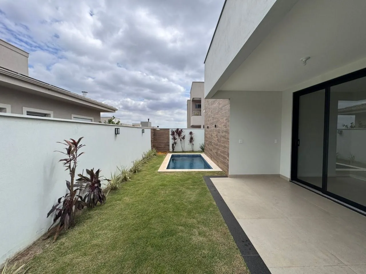 Casa com 3 dormitórios à venda, 164 m² por R$ 1.490.000,00 - Loteamento Residencial e Comercial Villa D'Aquila - Piracicaba/SP