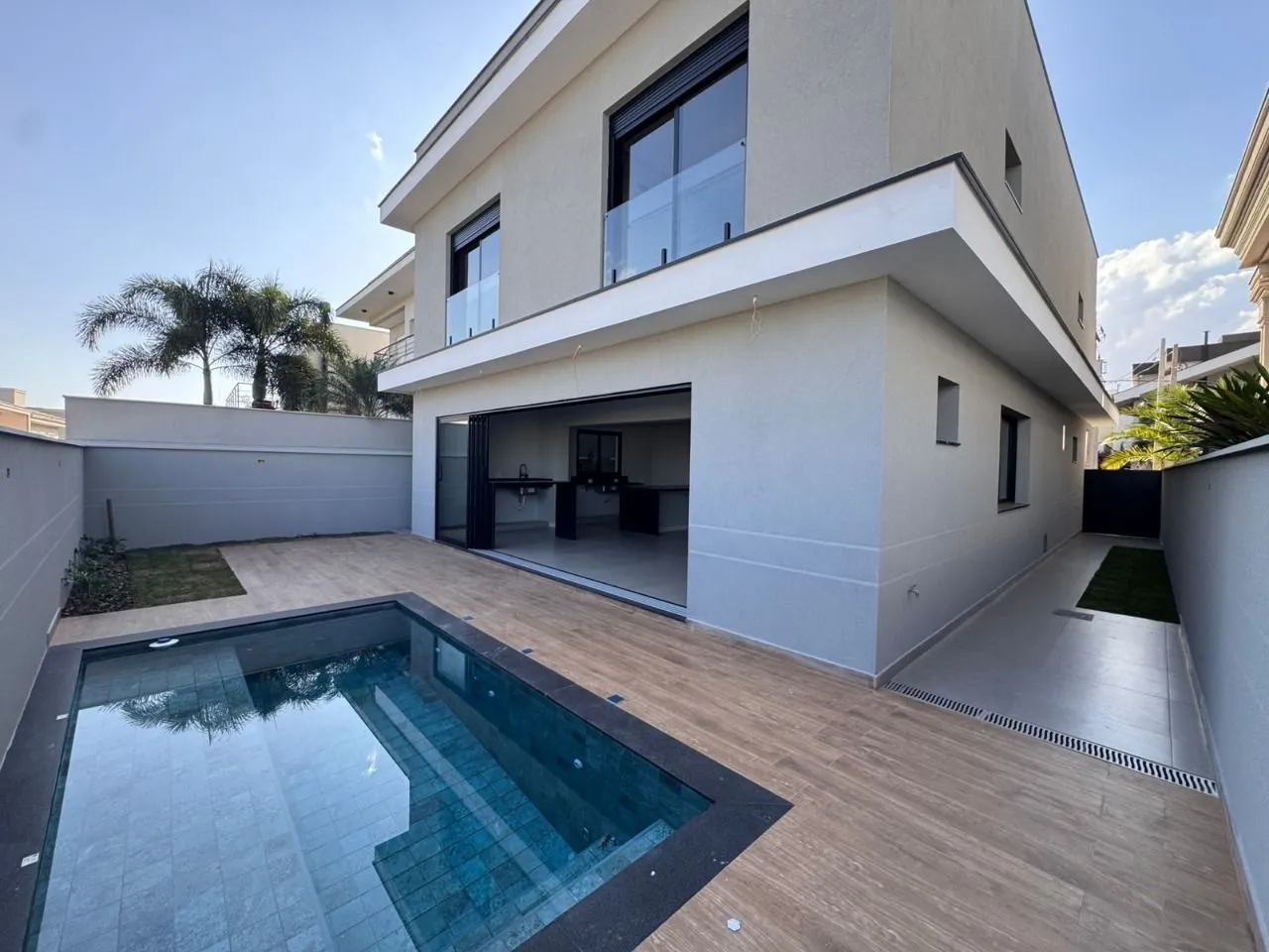 Sobrado com 4 dormitórios à venda, 262 m² por R$ 2.300.000 - Loteamento Residencial e Comercial Villa D'Aquila - Piracicaba/SP