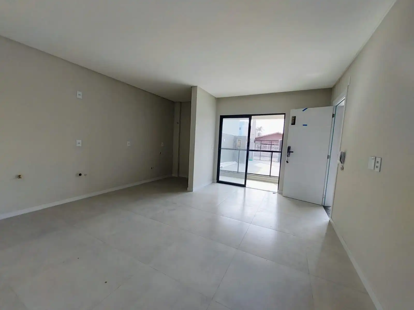 Apartamento | Venda | Meia Praia