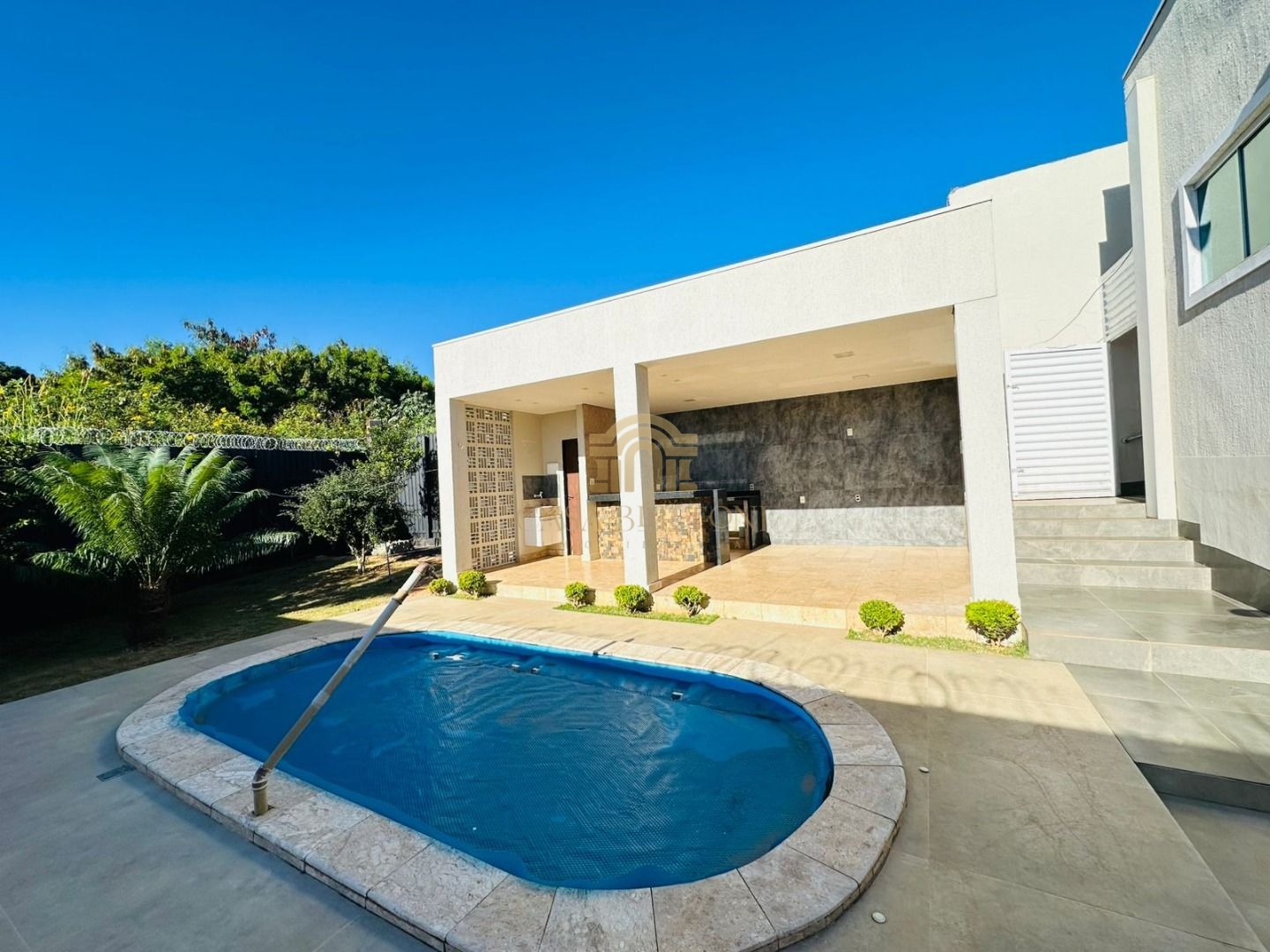 CASA ARNIQUEIRAS 3 QUARTOS LAJE PISCINA AQUECIDA ÁREA VERDE ARMÁRIOS PLANEJADOS PORCELANATO