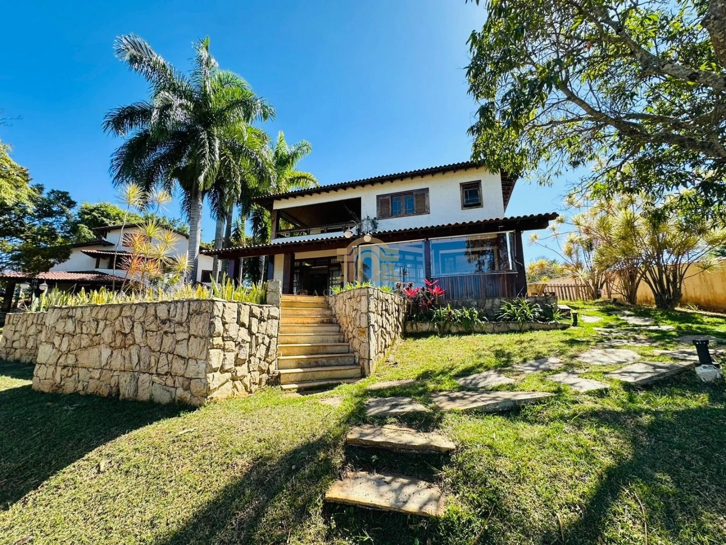 CASA ALTO PADRÃO NO LAGO NORTE 10 QUARTOS JACUZZI CHURRASQUEIRA PISCINA VISTA LIVRE ÁREA VERDE