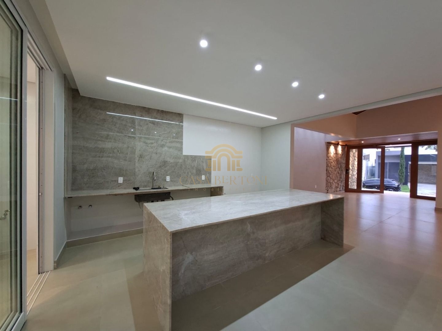 CASA ALTO PADRÃO ARNIQUEIRAS 4 QUARTOS PISCINA CONDOMÍNIO FECHADO PAISAGISMO NÃO FINANCIA