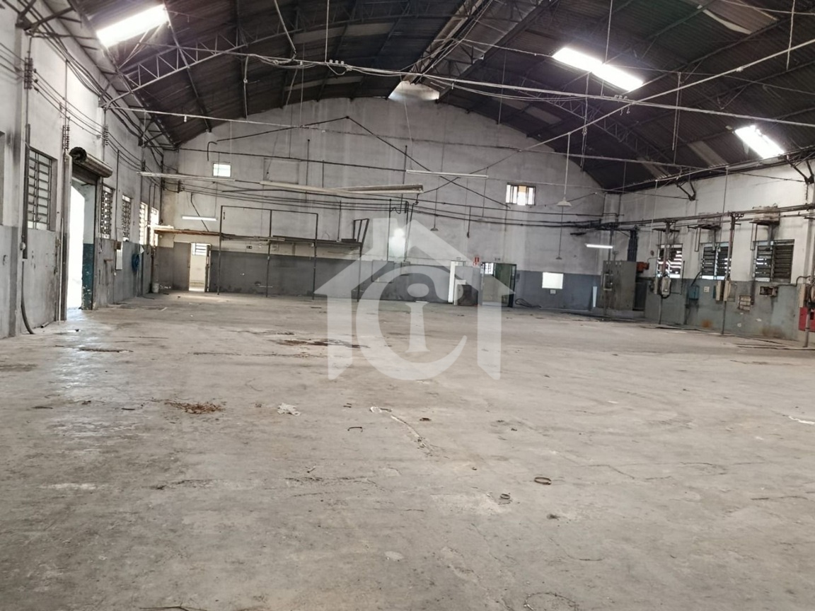 Galpão industrial com 1.200 m² de área construída para locação no bairro Taboão, em São Bernardo do Campo