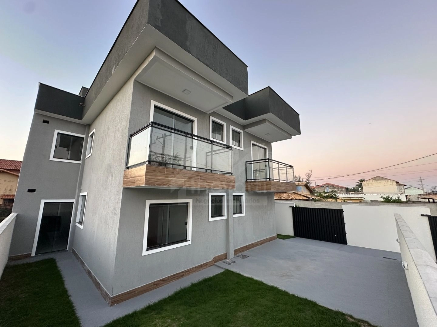 Apartamento com 2 dormitórios à venda, 65 m² por R$ 410.000,00 - Jardim Atlântico Central (Itaipuaçu) - Maricá/RJ