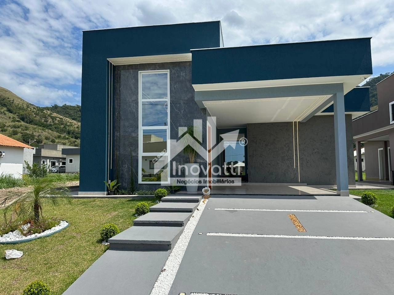 Casa com 3 dormitórios à venda, 130 m² por R$ 750.000,00 - São José de Imbassai - Maricá/RJ
