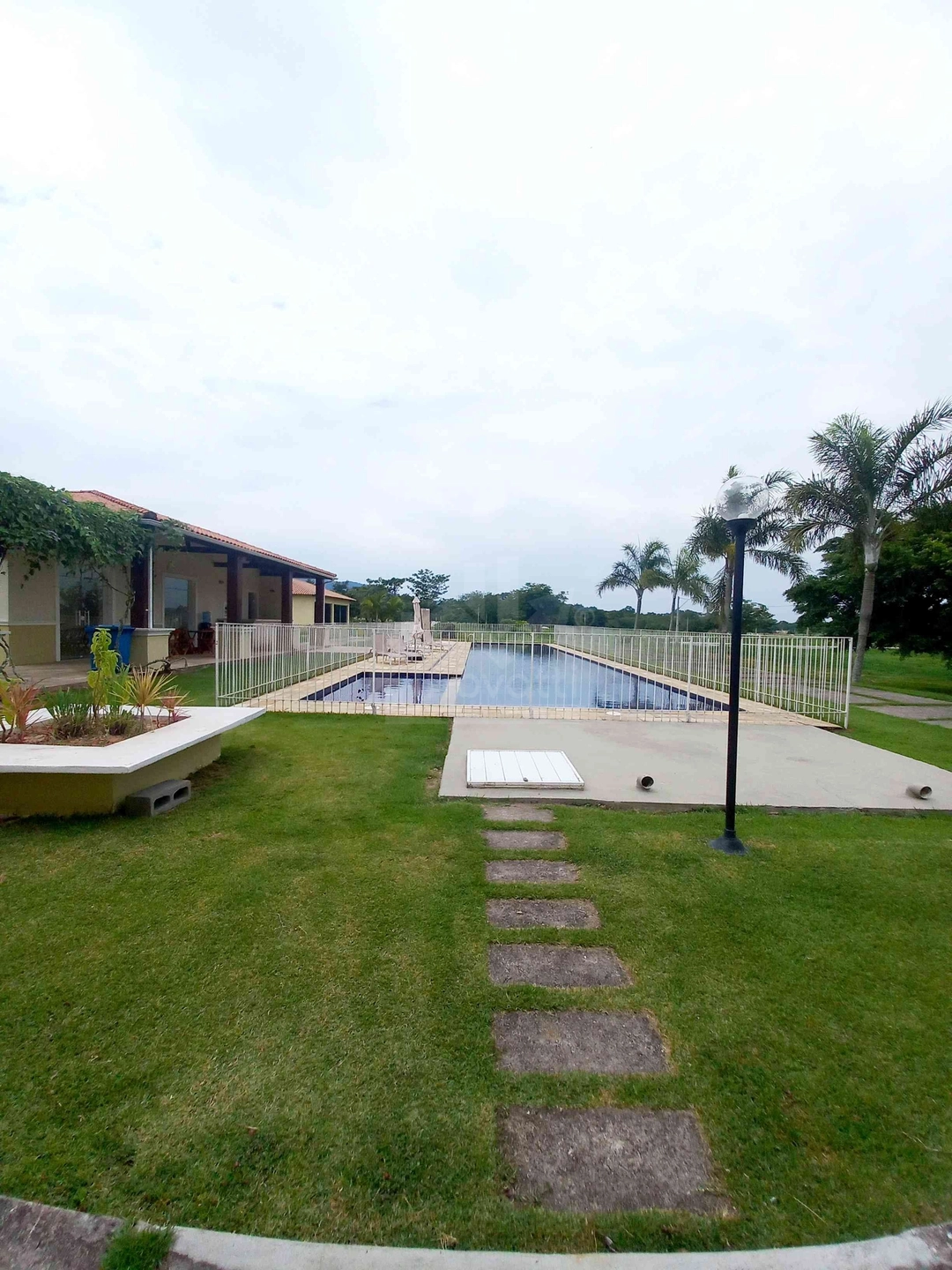 Terreno à venda, 405 m² por R$ 110.000,00 - Ubatiba - Maricá/RJ