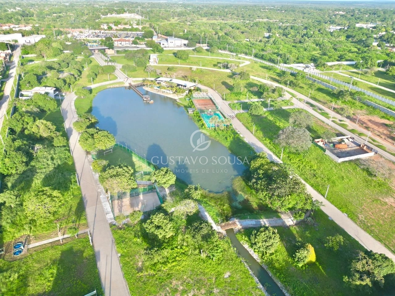 Terreno à venda, 300 m² por R$ 220.000 - Centro - Eusébio/CE