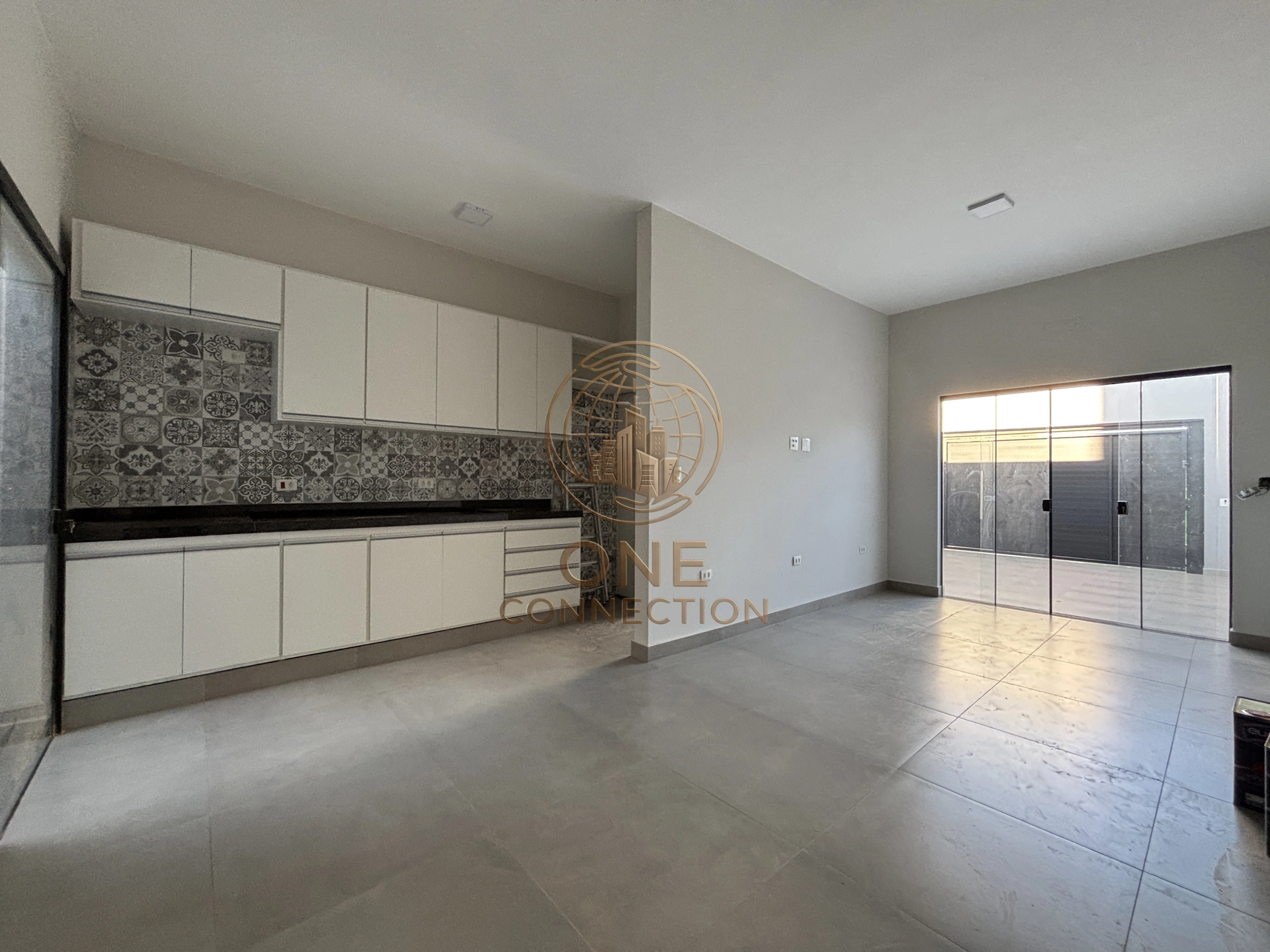Casa Geminada à Venda com 2 quartos, 2 banheiros, 2 vagas e 125m²  - Piracicaba/SP