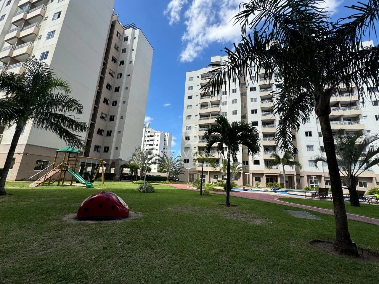Vendo Apartamento na Maraponga com 2 quartos, 2 banheiros, varanda, Nascente, Lazer Completo. Apenas 329.900.