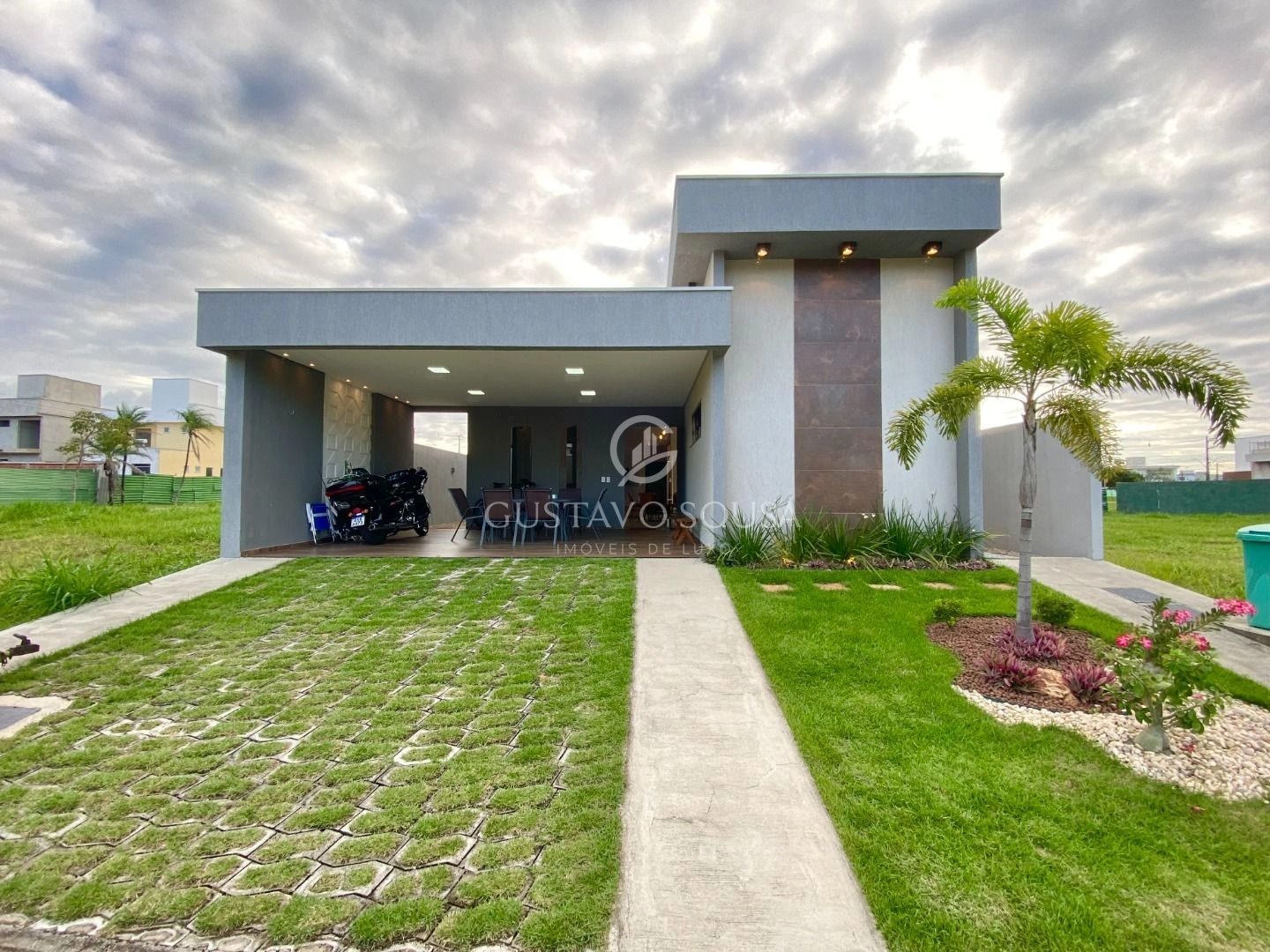 Casa com 3 dormitórios à venda, 157 m² por R$ 1.350.000,00 - Cidade Alpha - Eusébio/CE