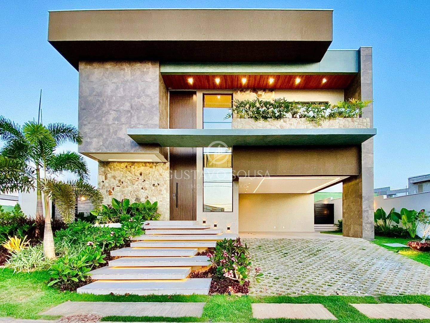 Casa com 4 dormitórios à venda, 356 m² por R$ 3.300.000,00 - Cidade Alpha - Eusébio/CE
