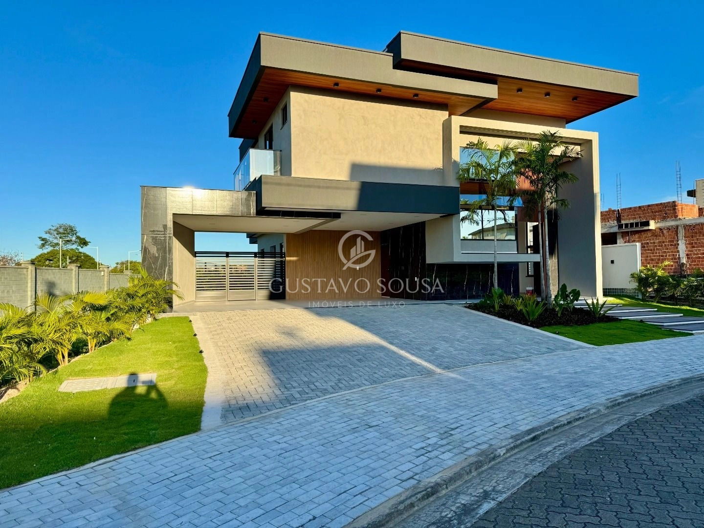 Casa com 4 dormitórios à venda, 311 m² por R$ 2.100.000,00 - Cidade Alpha - Eusébio/CE