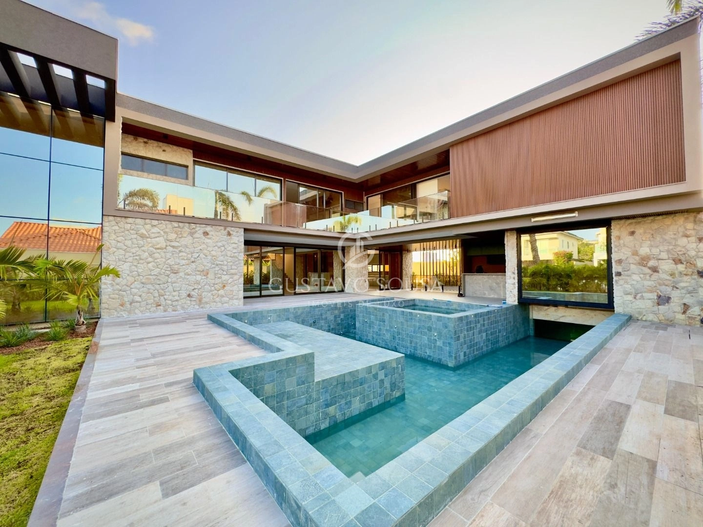 Casa com 5 dormitórios à venda, 660 m² por R$ 17.000.000,00 - Eusébio - Fortaleza/CE