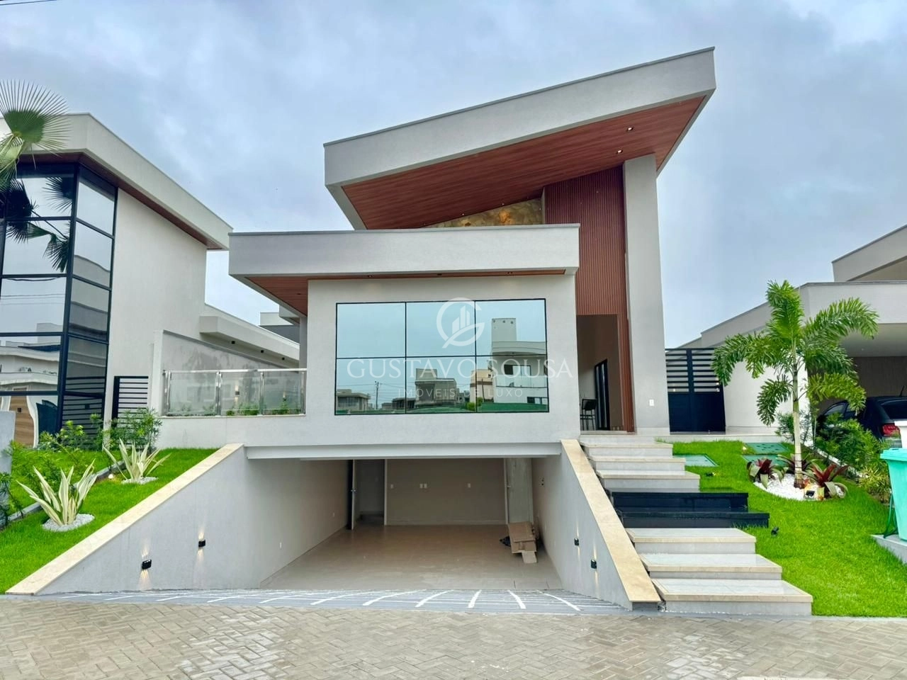 Casa com 3 dormitórios à venda, 191 m² por R$ 1.590.000,00 - Cidade Alpha - Eusébio/CE