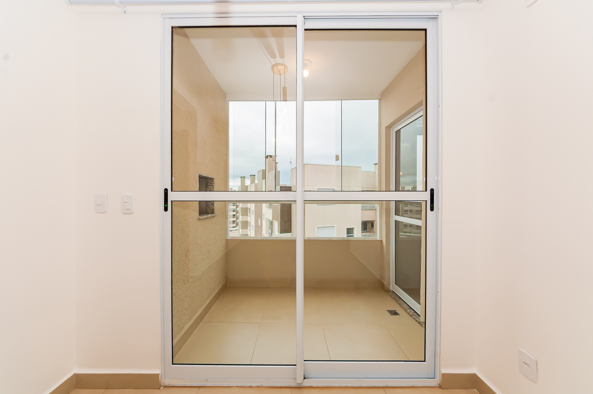 Apartamento à venda em Bacacheri, Curitiba — Fava Imóveis