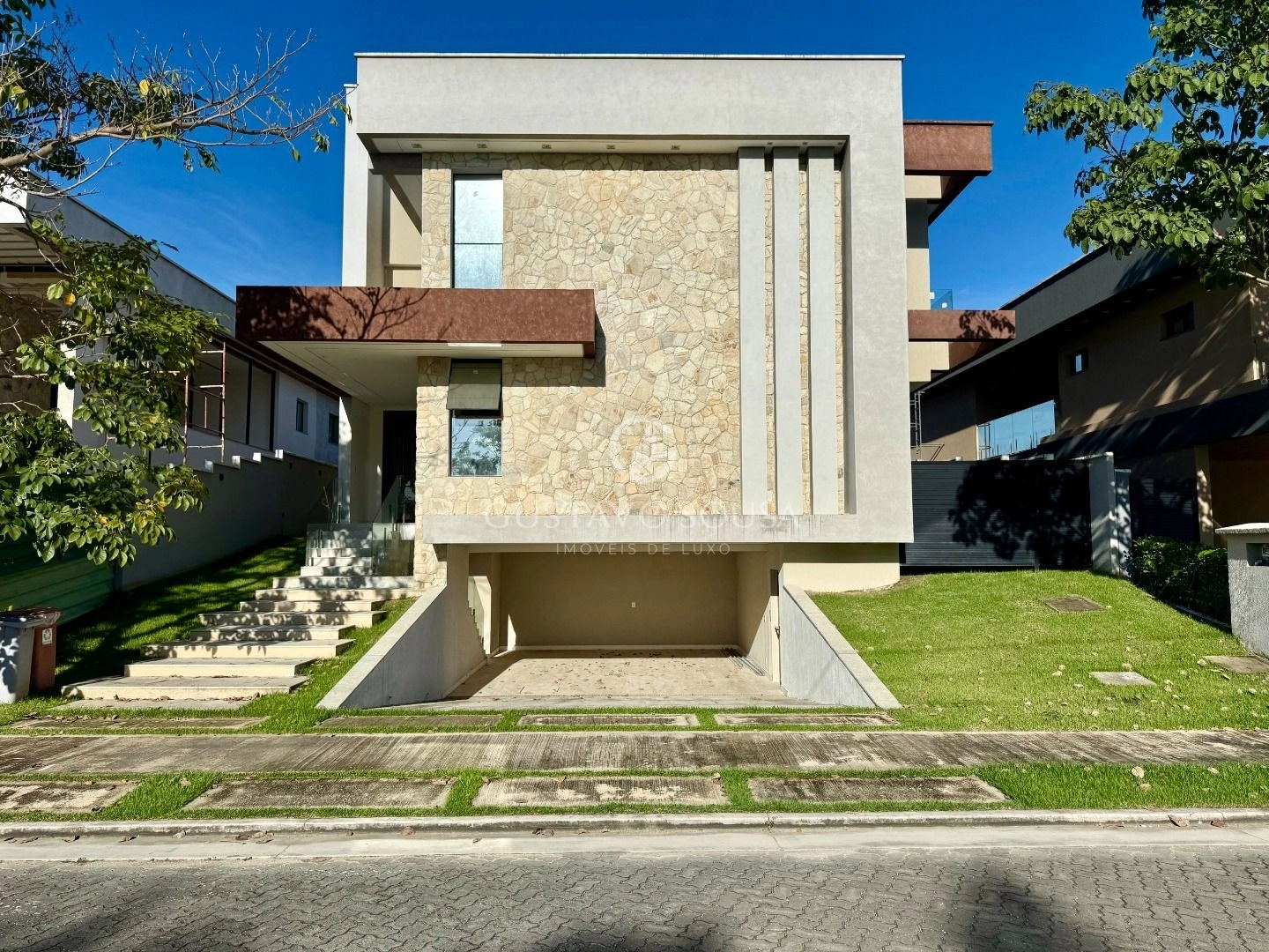 Casa com 4 dormitórios à venda, 386 m² por R$ 2.650.000 - Cidade Alpha - Eusébio/CE