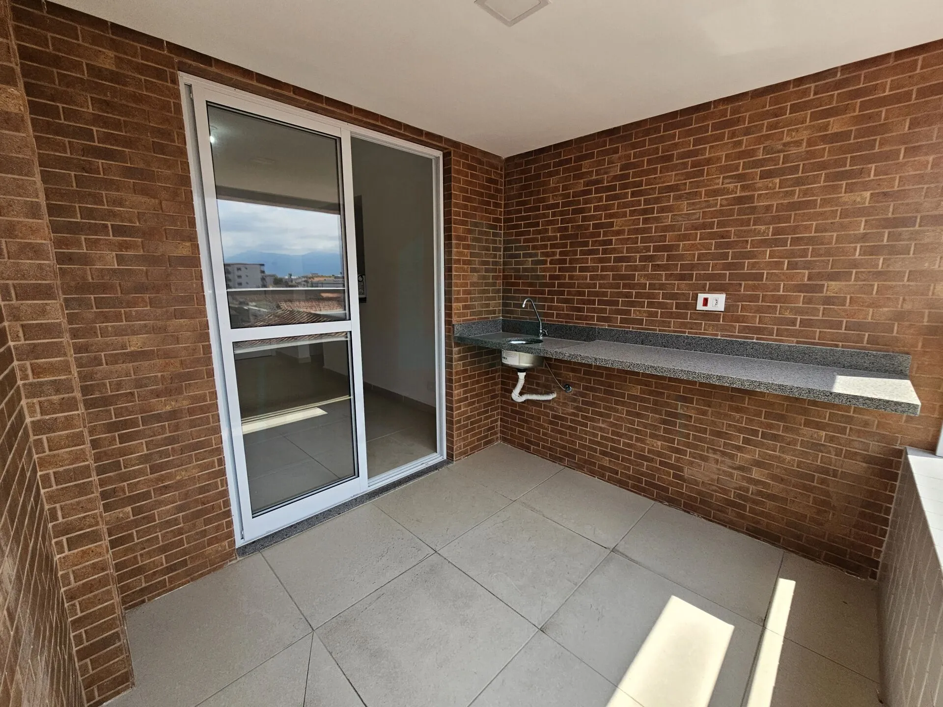 Apartamento em Guilhermina, Praia Grande/SP