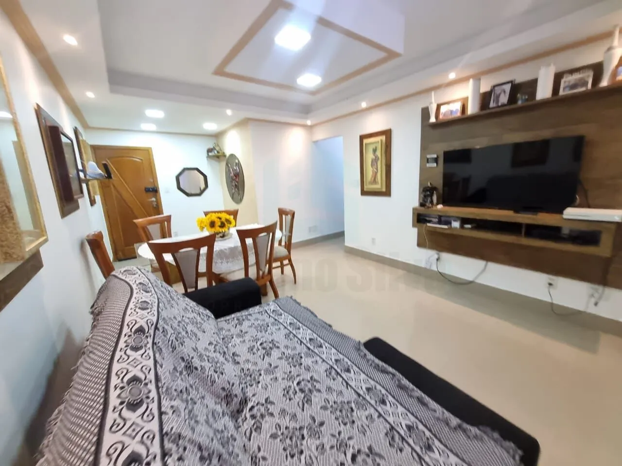 Loucura, Loucura. Excelente apartamento, de 03 suítes com vista mar.