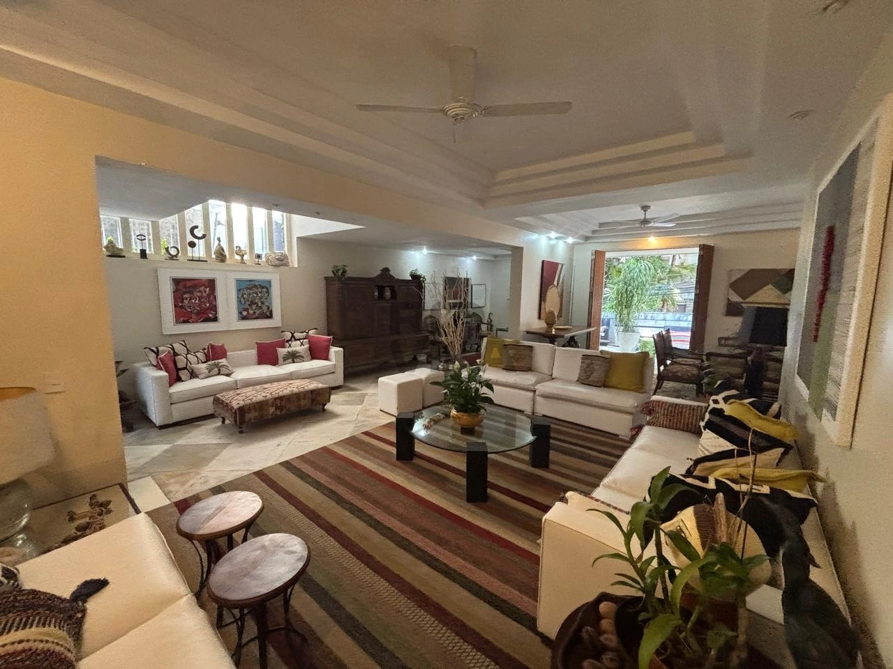 CASA TRIPLEX 600 m² | 6 QUARTOS | GAVEÁ