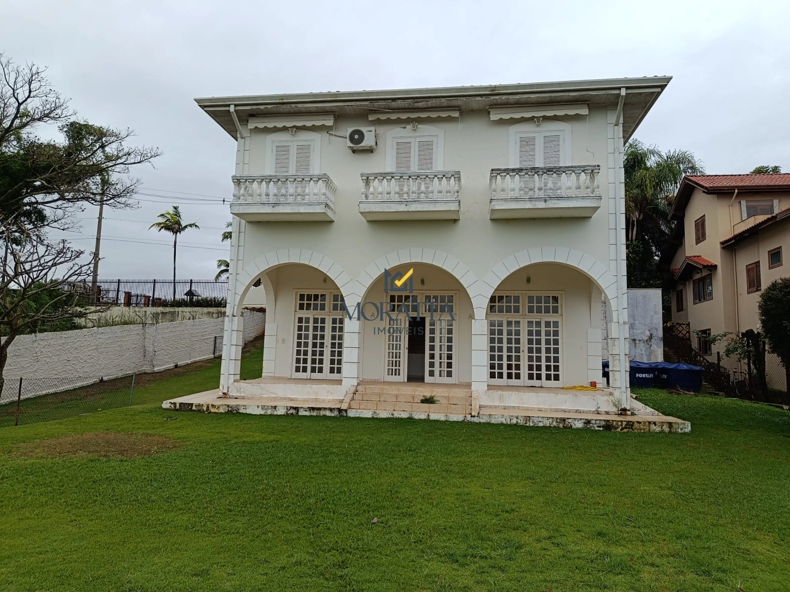 Casa com 4 dormitórios para locação com 460 m² por R$ 6.150/mês + Condomínio + IPTU| Campos de Santo Antônio - Itu/SP.