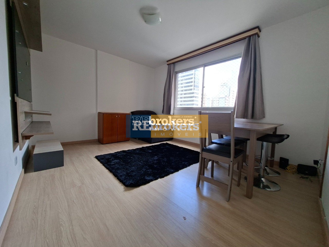 Apartamento, 1 Quartos, 1 Vaga à Venda, no Bairro Bigorrilho, em Curitiba. REbrokers