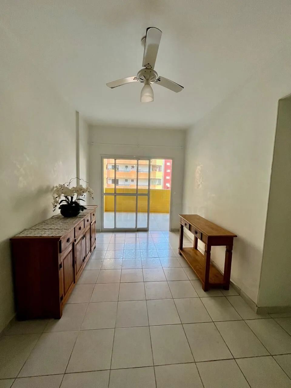 Apartamento 2 quartos e 2 vagas perto do mar em Praia Grande