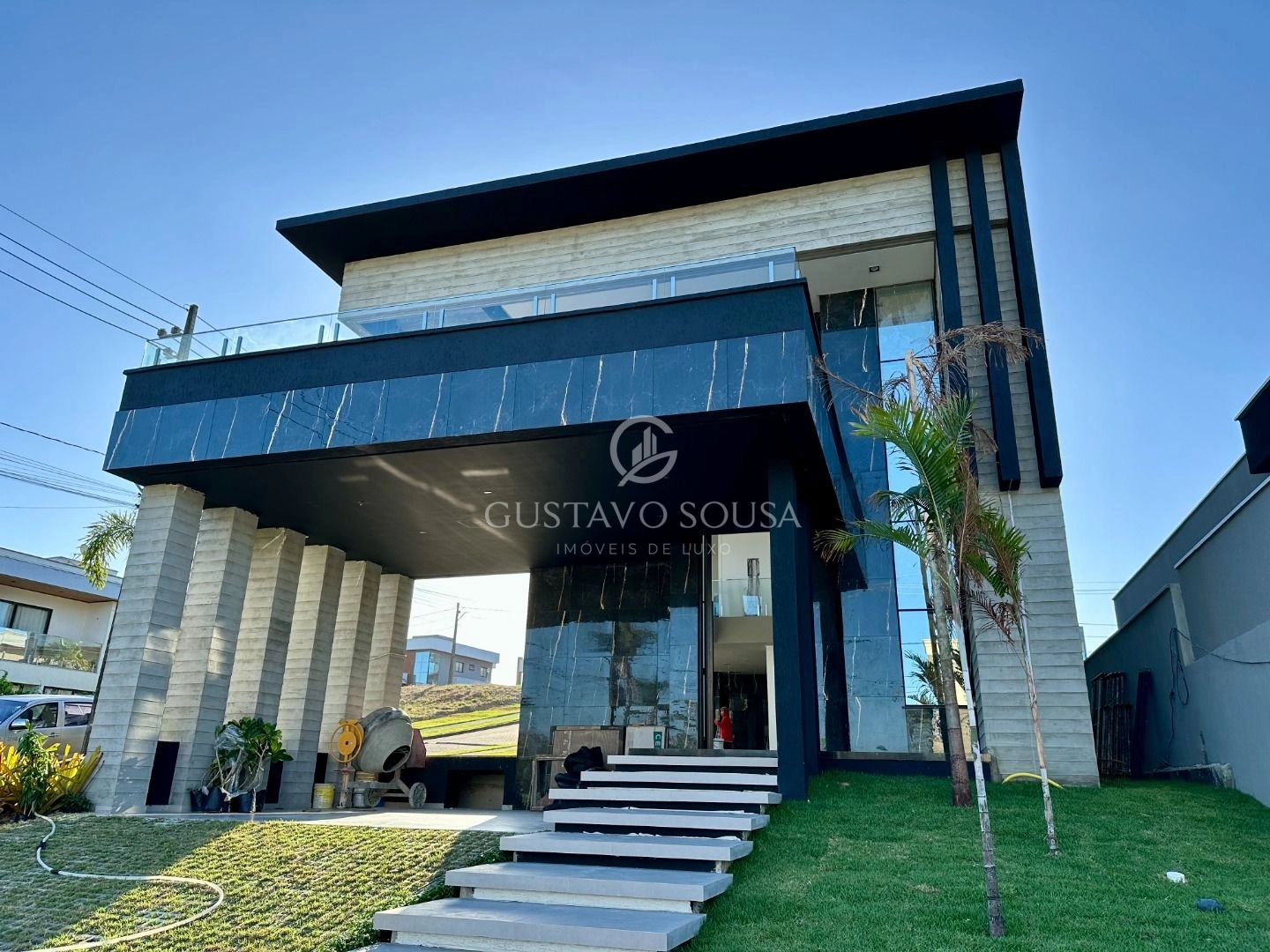 Casa com 4 dormitórios à venda, 319 m² por R$ 2.400.000,00 - Cidade Alpha - Eusébio/CE