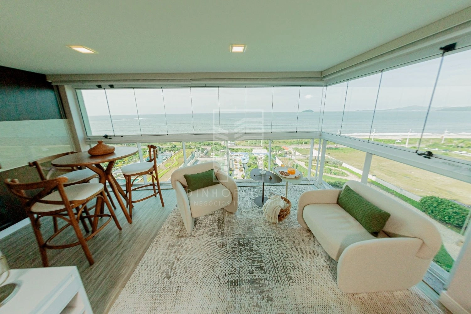 Apartamento com 3 dormitórios à venda, 122 m² por R$ 2.500.000,00 - Itacolomi - Balneário Piçarras/SC