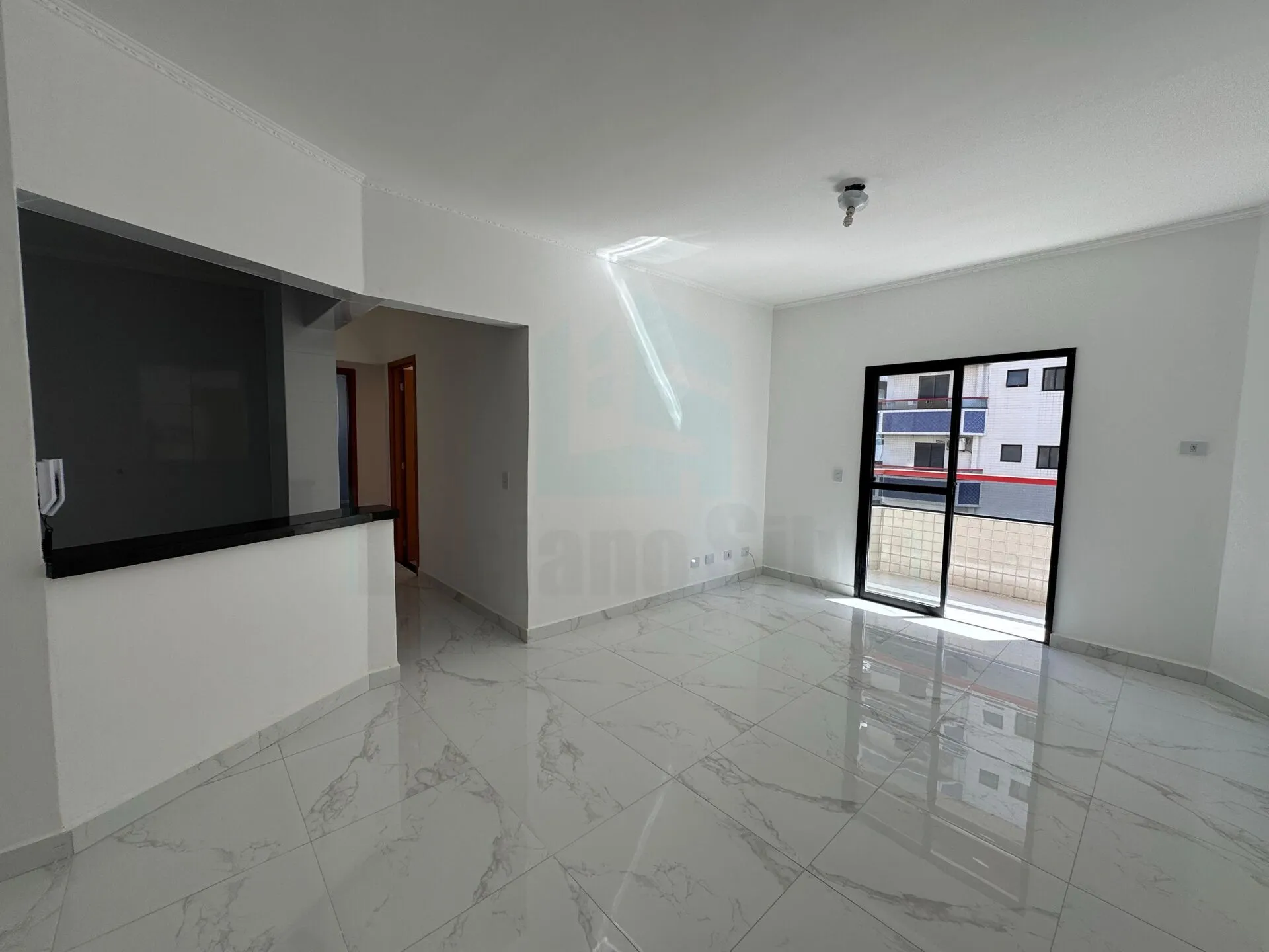 Loucura. Loucura. Excelente apartamento no Jardim Guilhermina, de 3 dormitórios.