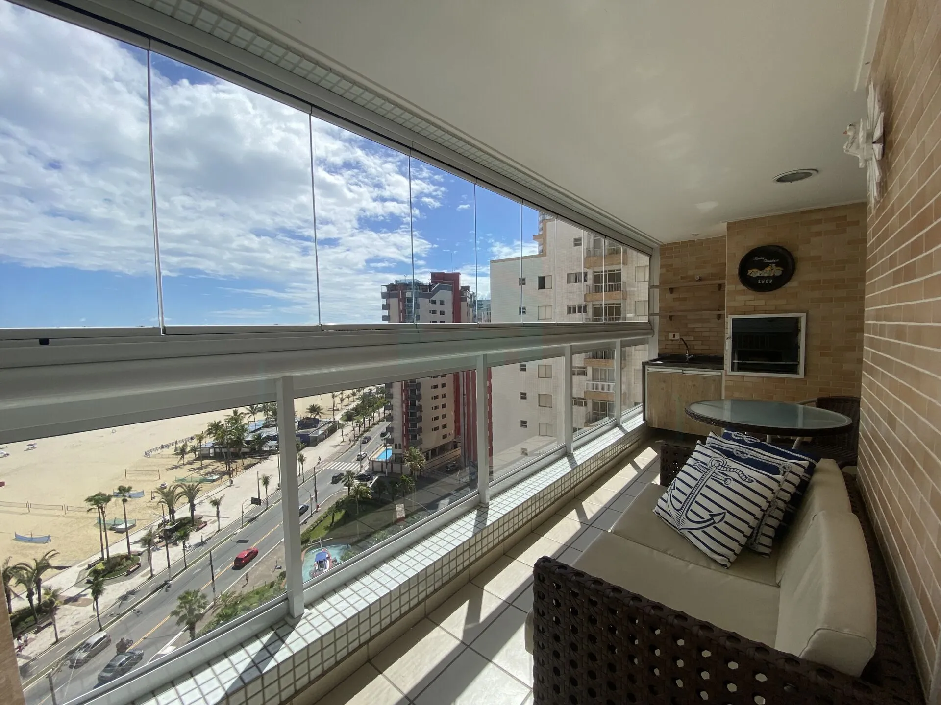 Apartamento Alto Padrão em Guilhermina, Praia Grande/SP