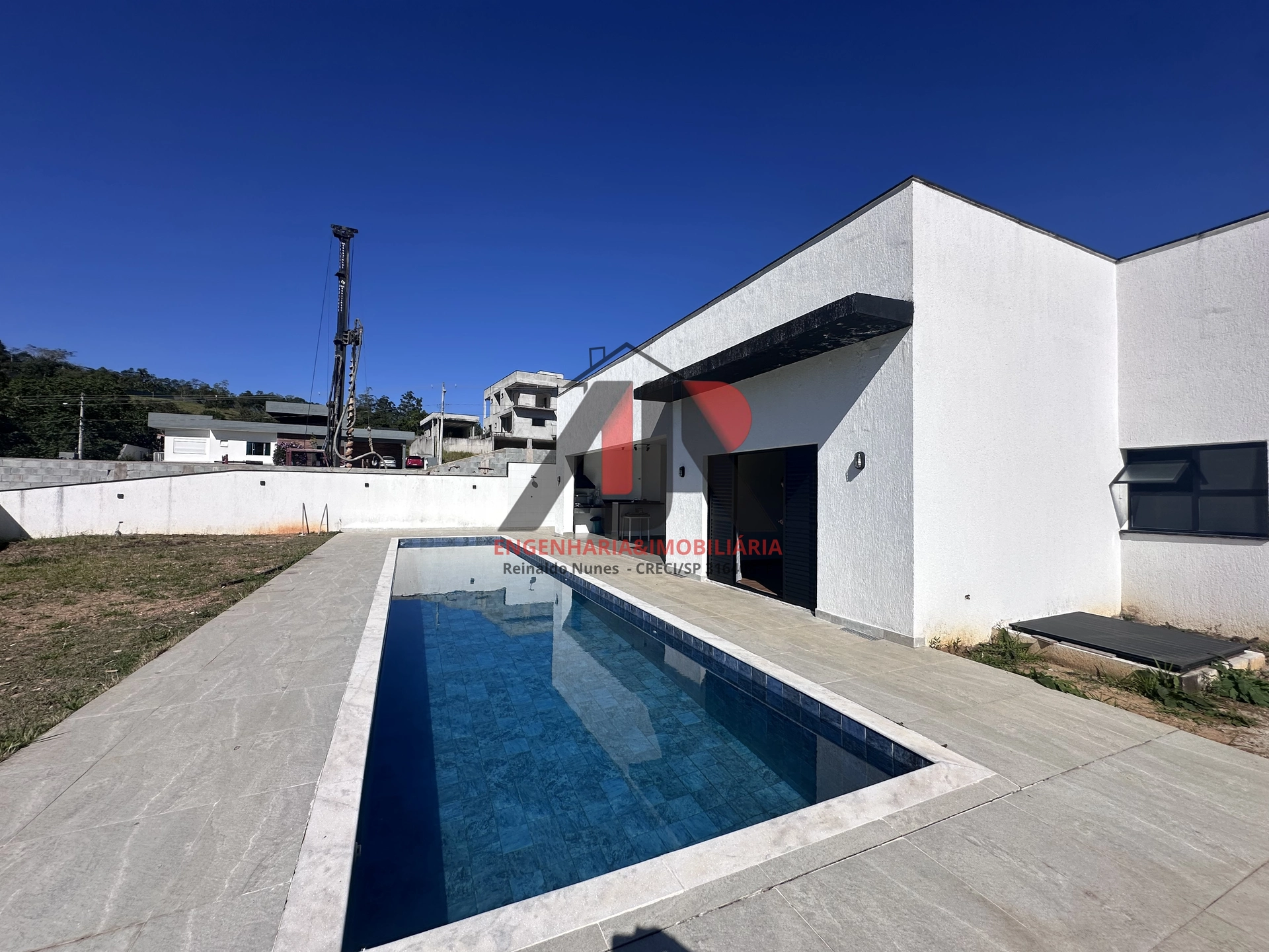 Casa térrea em Condomínio | Venda | Santa Isabel | 3 suítes 