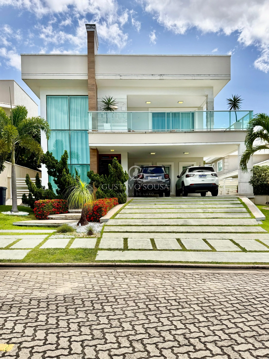 Casa em condomínio | Clássica, elegante e pronta para morar