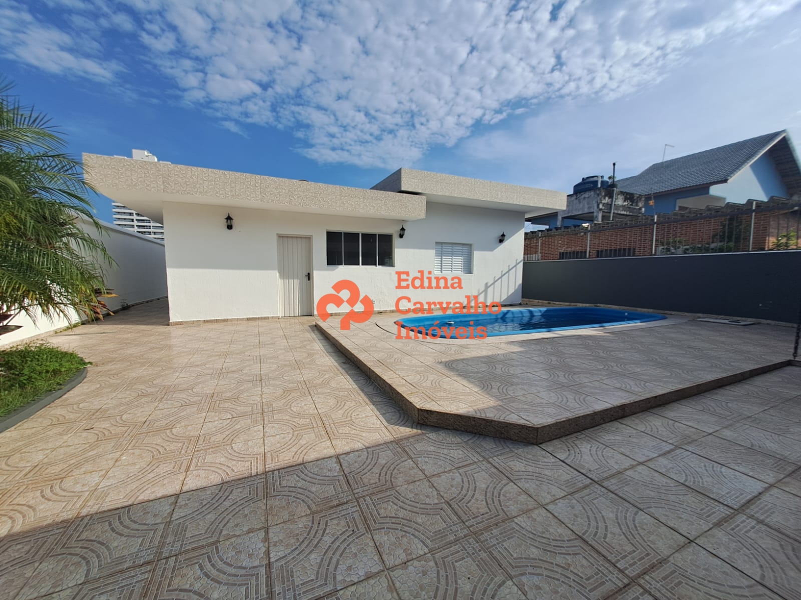 Casa com piscina em Bairro Nobre, churrasqueira e jardim  | Balneário Flórida – Praia Grande-SP